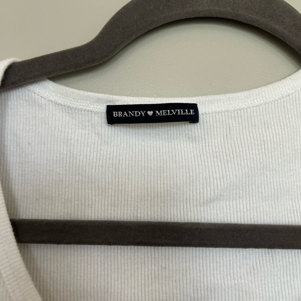 Brandy Melville White Button-Up Crop Top - Picture 2 of 2